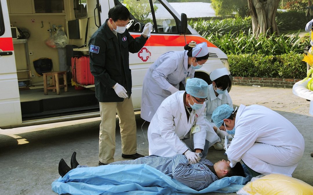 Penyemprotan Disinfektan di Lapangan